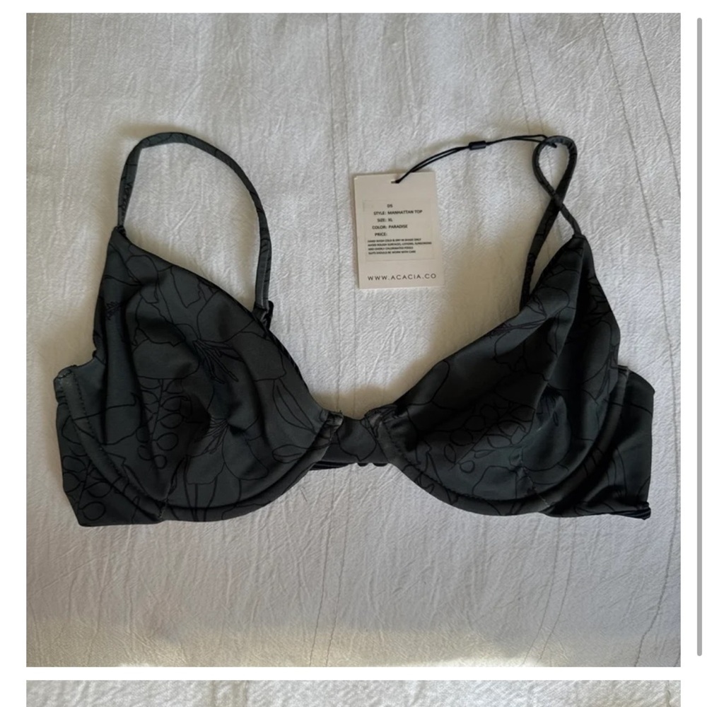 Acacia Swimwear Manhattan Top XL NWT
